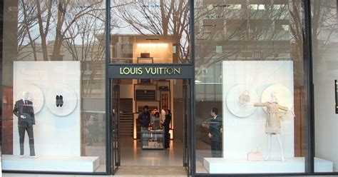 louis vuitton alive|how did Louis Vuitton die.